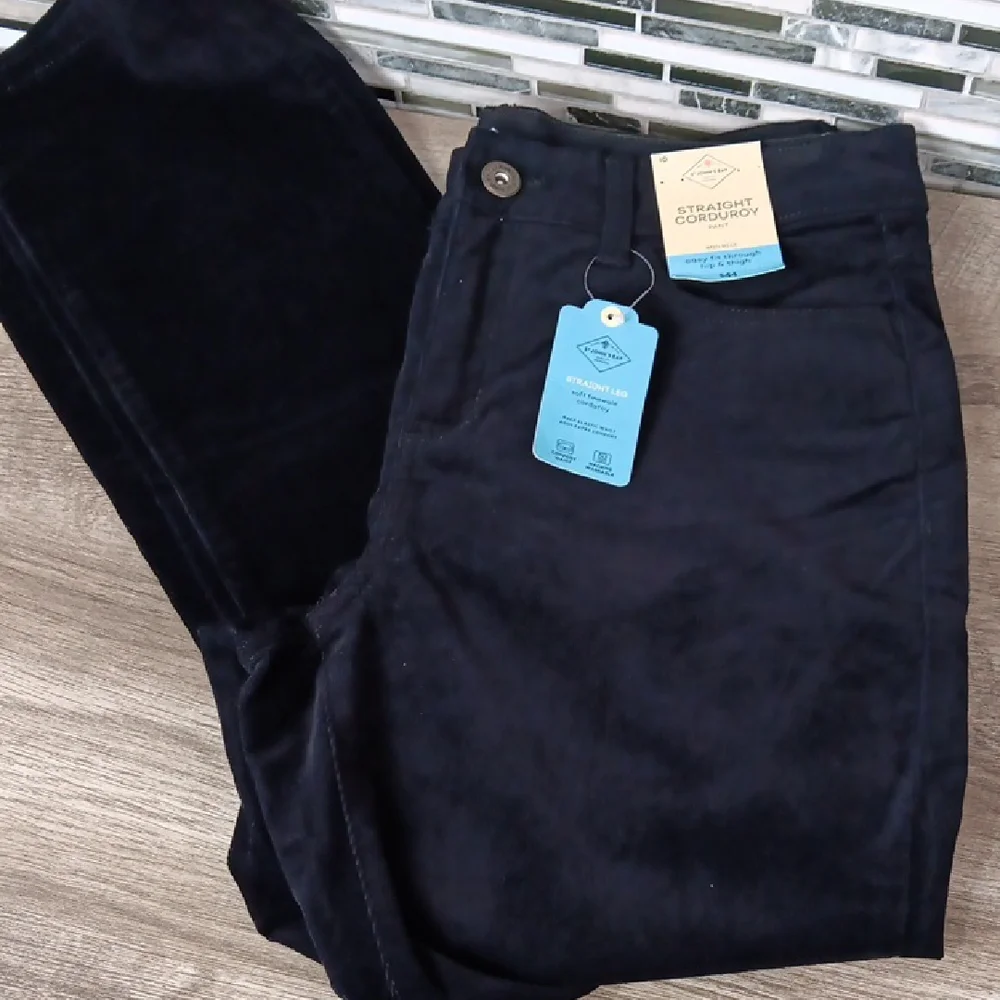 St. John's Bay Womens 10 Mid Rise Black Corduroy Slim Straight Pants Academia - Picture 13 of 13